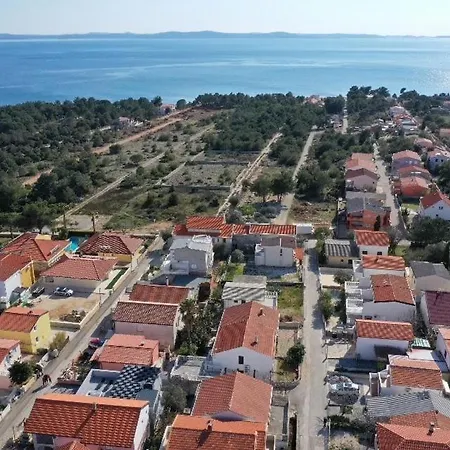 Vila Pedinka Vir